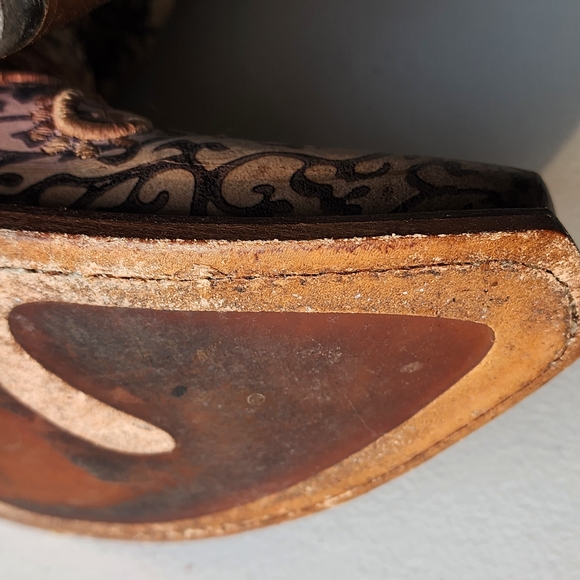 Intricate Embroidered Cowboy Boots Chameleon - Picture 10 of 13